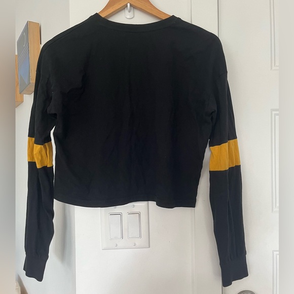 #79 Sabrina Baxter High 100% cotton black and yellow long sleeve crop t-shirt - Picture 2 of 4